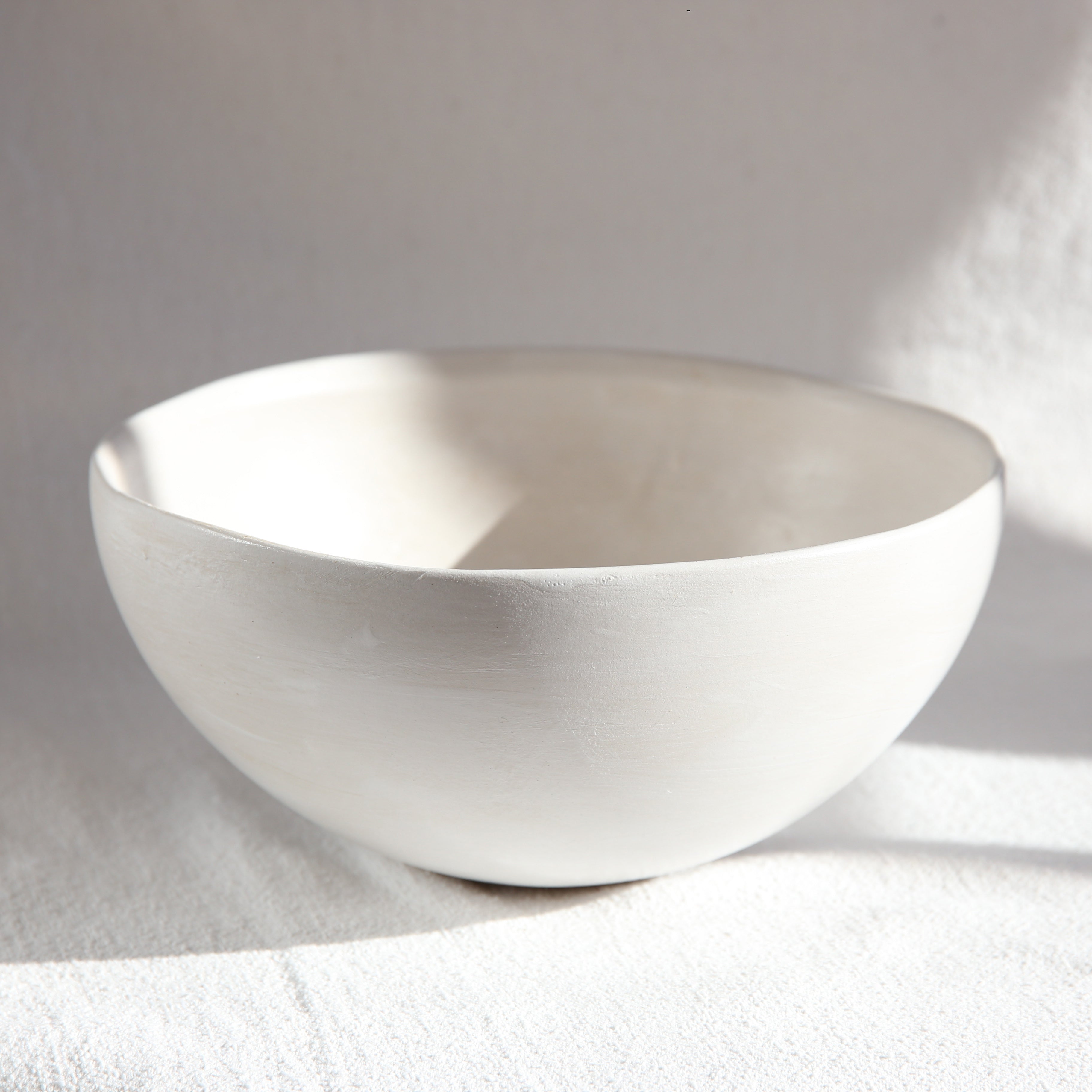 Große Keramikschale Pure White handgefertigt matt