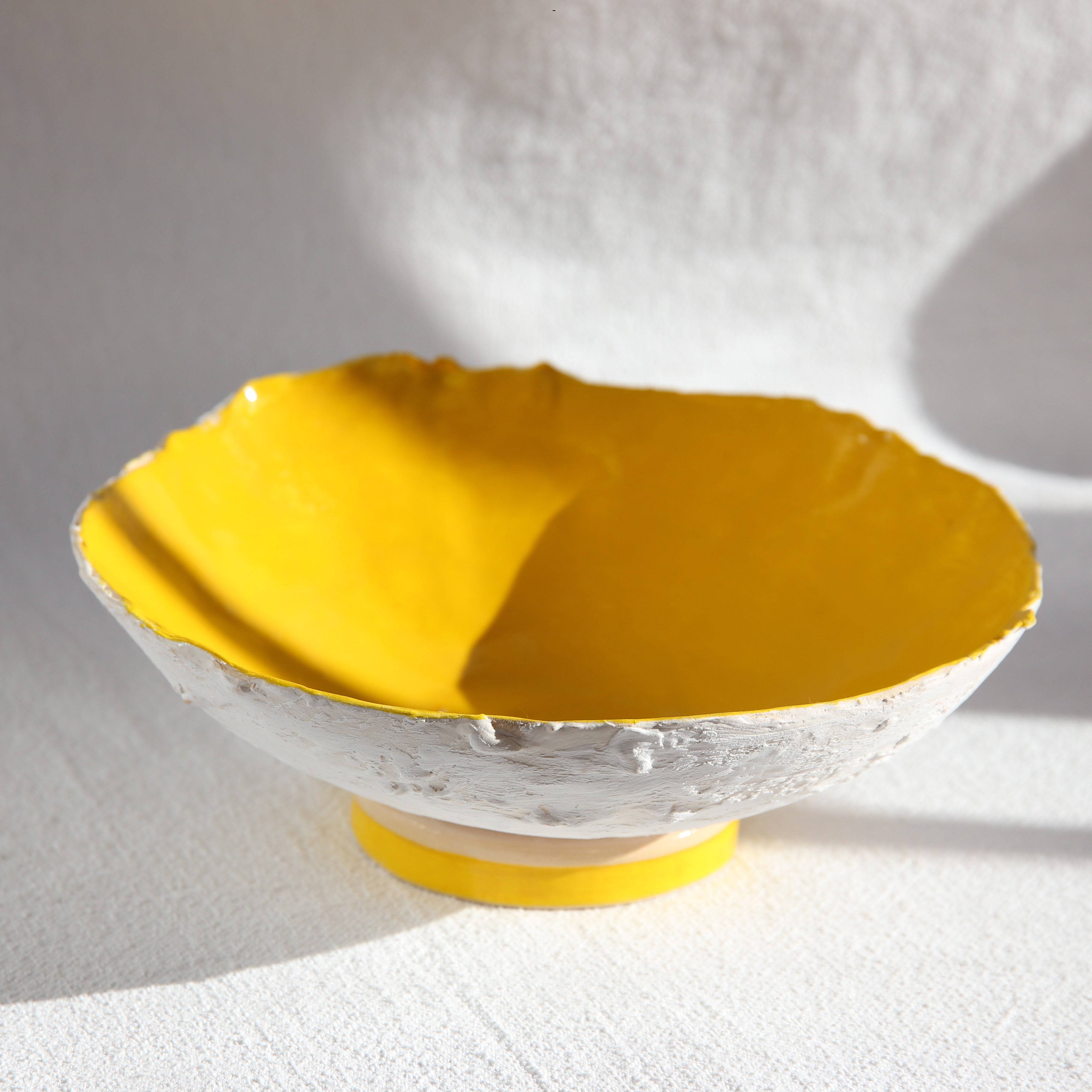 Keramikschale Lemon weiß mit gelbem Fußring